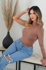 Body Cut Out Asimetrico Cuello Y Manga