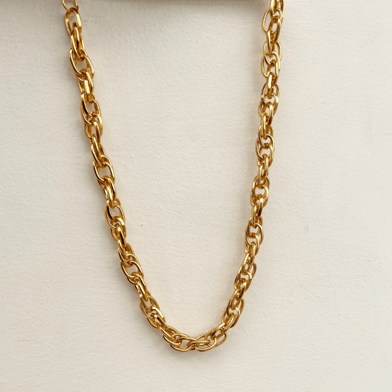 Collar Berlin - We Love Luana